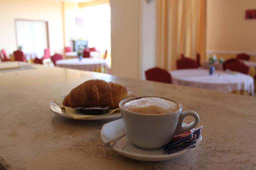 Royal Hotel Montevergine 오스페달레토 달피놀로 외부 사진