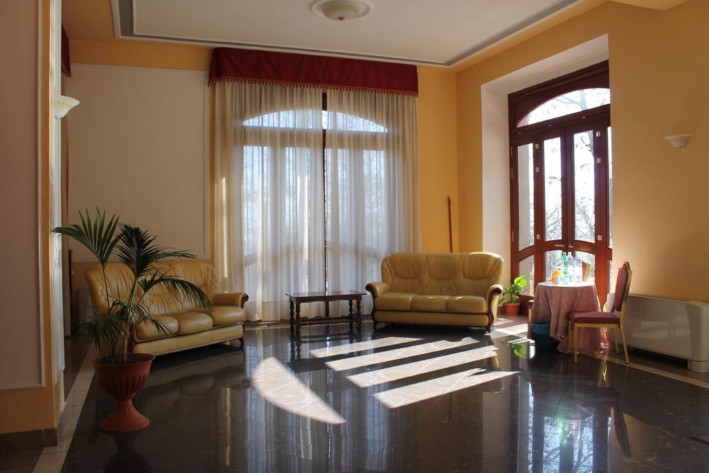 Royal Hotel Montevergine 오스페달레토 달피놀로 외부 사진